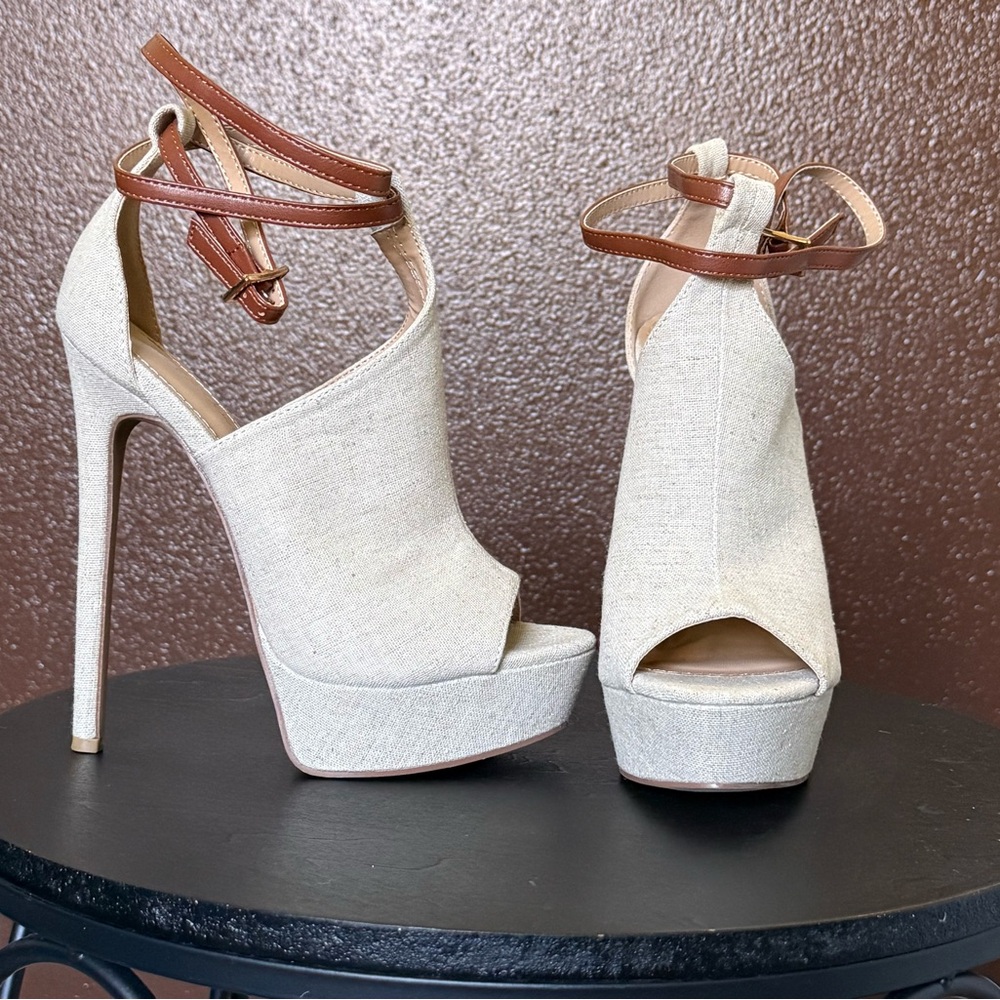 Shoe Dazzle Beige Heels with Tan Straps